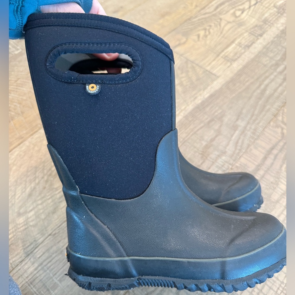 Kids BOGS classic high winter boots